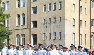 The Military Academy has not complied with legal requirements for management 