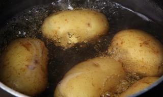 Ето как да сварим картофите само за 5 минути!