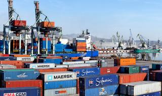 Затвориха пристанище Варна