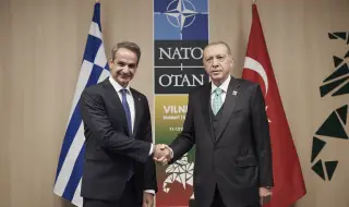 Гърция и Турция искат да възобновят отношенията си със срещите в Атина