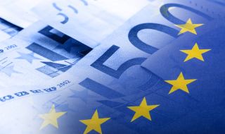 Инфлацията в еврозоната бележи лек спад