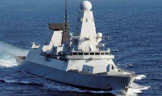 Британски боен кораб на визита във Варна