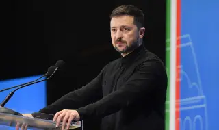 FT: Въпреки Макрон и Коща, Зеленски подписа закона за НАБУ и САП