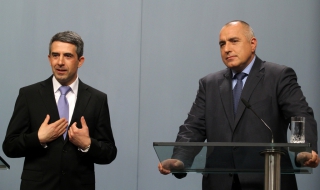 42% от българите одобряват едновременно президента и премиера