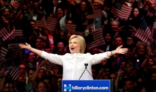 Хилъри Клинтън се превърна в крайъгълен камък за жените