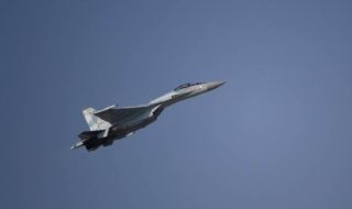 Руски Су-35 прехвана два бомбардировача на САЩ над Балтийско море