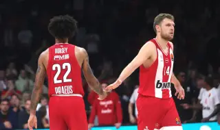 Везенков и Олимпиакос с девета поредна победа в Гърция