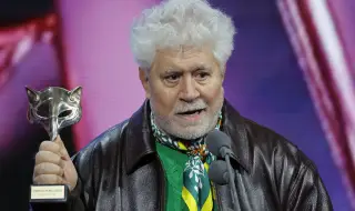 Ексцентричният режисьор Педро Алмодовар празнува 75-и рожден ден днес