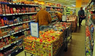 The Consumer Protection Commission checks scales and labels in markets and shops 