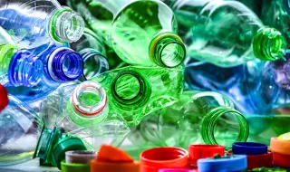 Учени създадоха лекарство за Паркинсон от пластмасови бутилки