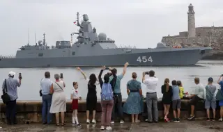 Защо Путин изпрати военни кораби точно под носа на САЩ