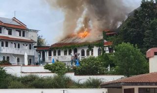 Собственикът на горящия хотел в Созопол нападна екипа на БНТ