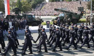 Заради Русия: "Полша да се присъедини към ядрения проект"