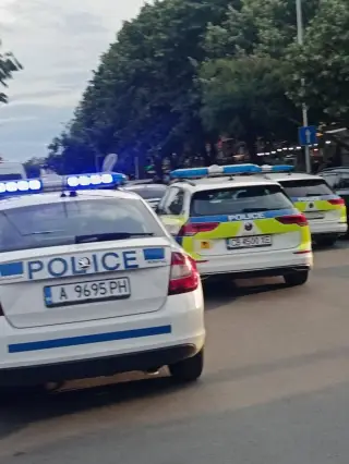 Испанци паднаха в дере след гонка с "Гранична полиция" в Бургас