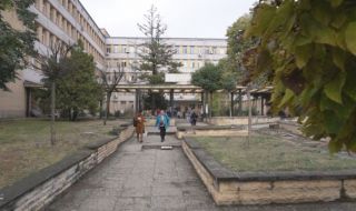 Сербезова разпореди проверки заради уволненията в болницата във Видин