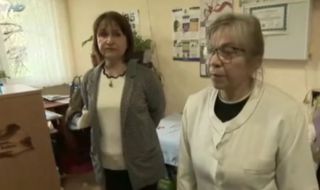 Проговори лекарка, участвала в боя за ваксини пред РЗИ - София