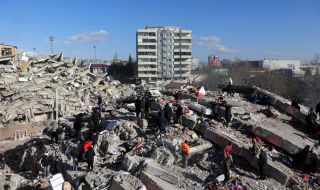 Четири деца бяха спасени живи 64 часа след земетресенията в Турция