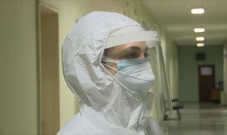 Отново агресия срещу лекари в Русе: Близки на пациент нахлуха в COVID отделение