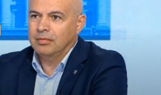 Свиленски: Нямаме дилема "Борисов – Радев". Имаме дилема с модела "Борисов", който беше наследен от модела "Радев"