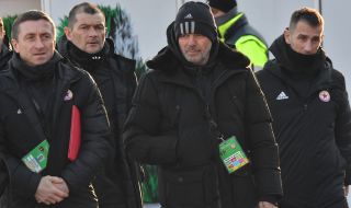 Стойчо Младенов се появи на протеста срещу БФС