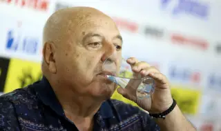 Венци Стефанов за колегата си от Ботев Пд: Предлагам двамата да се явим на детектор на лъжата