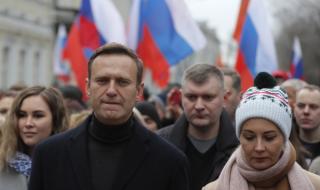 Полицаи претърсват офиси на Алексей Навални