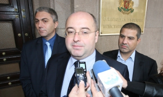 Четин Казак е новият председател на правната комисия в НС