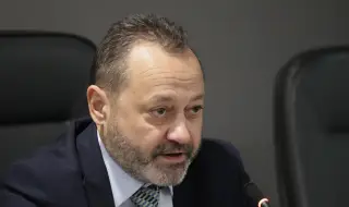 Министър Найденов: Малкият бизнес е смачкан заради монопол в пътната помощ