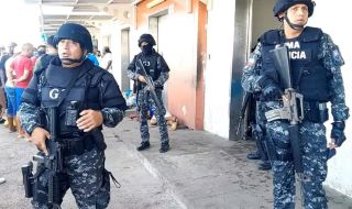 Поне девет жертви след нападение срещу рибарско пристанище в Еквадор 