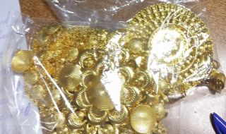 Близо 13 кг златни бижута без документи за произход задържа ГДБОП