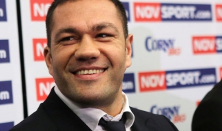 Кобрата с мач за световната титла до края на 2016-та?