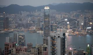 Хонконг отпуска 80 милиарда долара в помощ на бизнеса по време на епидемията