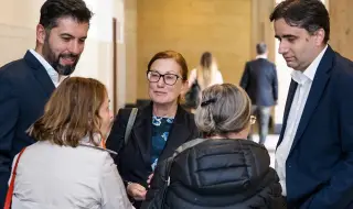 Съдът върна на прокуратурата делото срещу Кирил Петков и Божанов, отмени и паричните им гаранции 