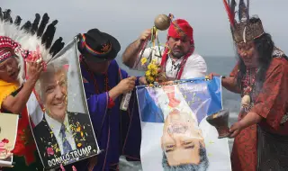 Шамани се напушиха за ритуал в Перу и отправиха зловещи прогнози за 2026 г. (СНИМКИ)