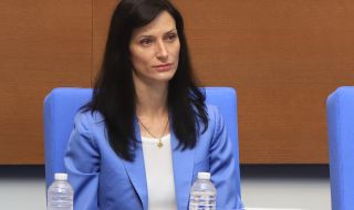 Мария Габриел: Следим случая с българския гражданин Милан Димитров, съден в Гърция