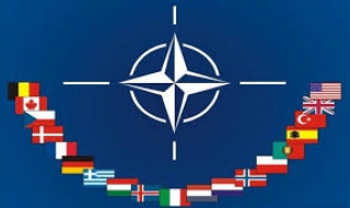 НАТО обсъжда имигрантите