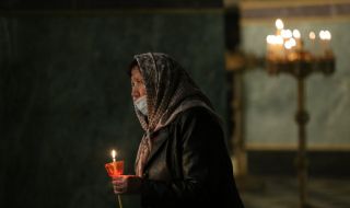 Румънски джебчии обират миряни в столични църкви