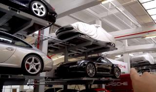 Заснеха таен склад на Porsche, където се пазят над 500 редки автомобила (ВИДЕО)