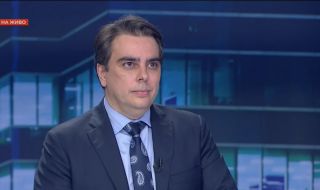 Асен Василев: Атакуват ме хора, които се чувстват заплашени, защото губят много пари