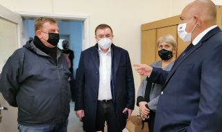 График на ваксинацията в страната