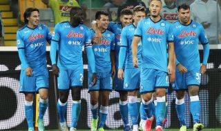 Наполи продължава да мачка всичко по пътя си в Серия А