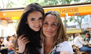 Нина Добрев показа любовта си към своята майка с трогателна изповед (СНИМКИ)