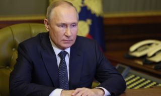 Путин: Русия ще продължи да развива военния си потенциал