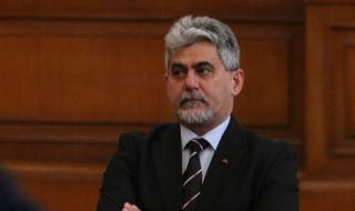 ВМРО: В Северна Македония тормозят шофьори на автомобили с българска регистрация