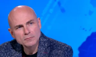 Доц. Петър Чолаков: „Прогресивна България“ вече е разполовила партията на Костадин Костадинов