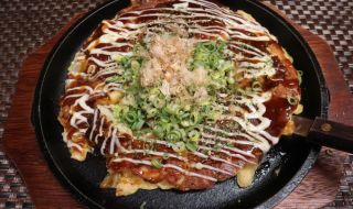 Рецепта за вечеря: Окономияки - японска солена палачинка