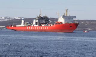 Русия планира четири рейса на атомния контейнеровоз „Севморпут“