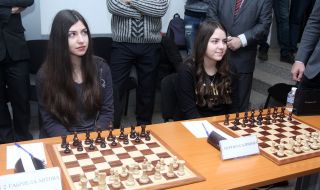 Вижте гаджето на Нургюл Салимова