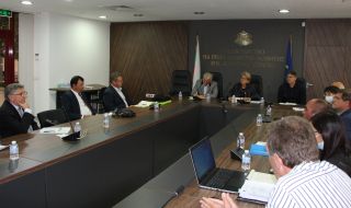 Комитова и ВиК Холдингът със спешен план за спасяването на водния проект на Добрич