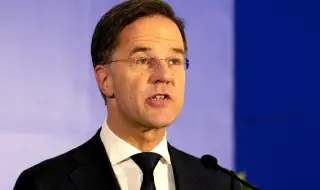 Външният министър на Унгария: Страната не може да подкрепи Марк Рюте за генерален секретар на НАТО